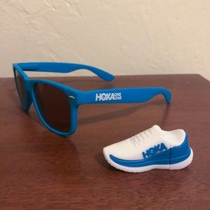 HOKA ONE ONE Running Sunglasses + 2GB USB Drive